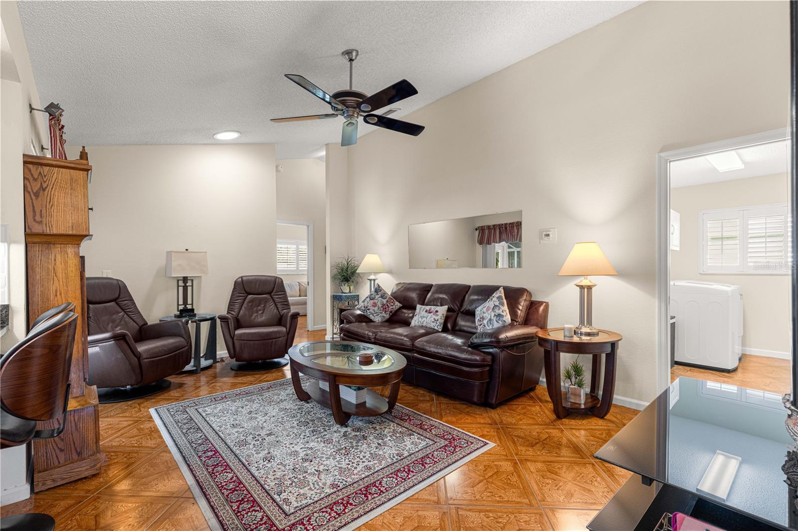 Listing photo id 18 for 5306 19th Place