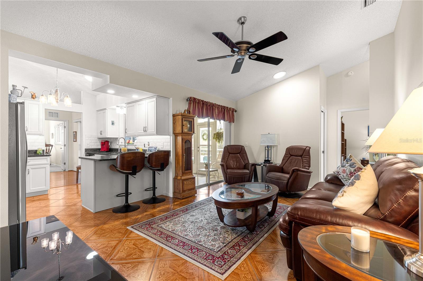 Listing photo id 20 for 5306 19th Place