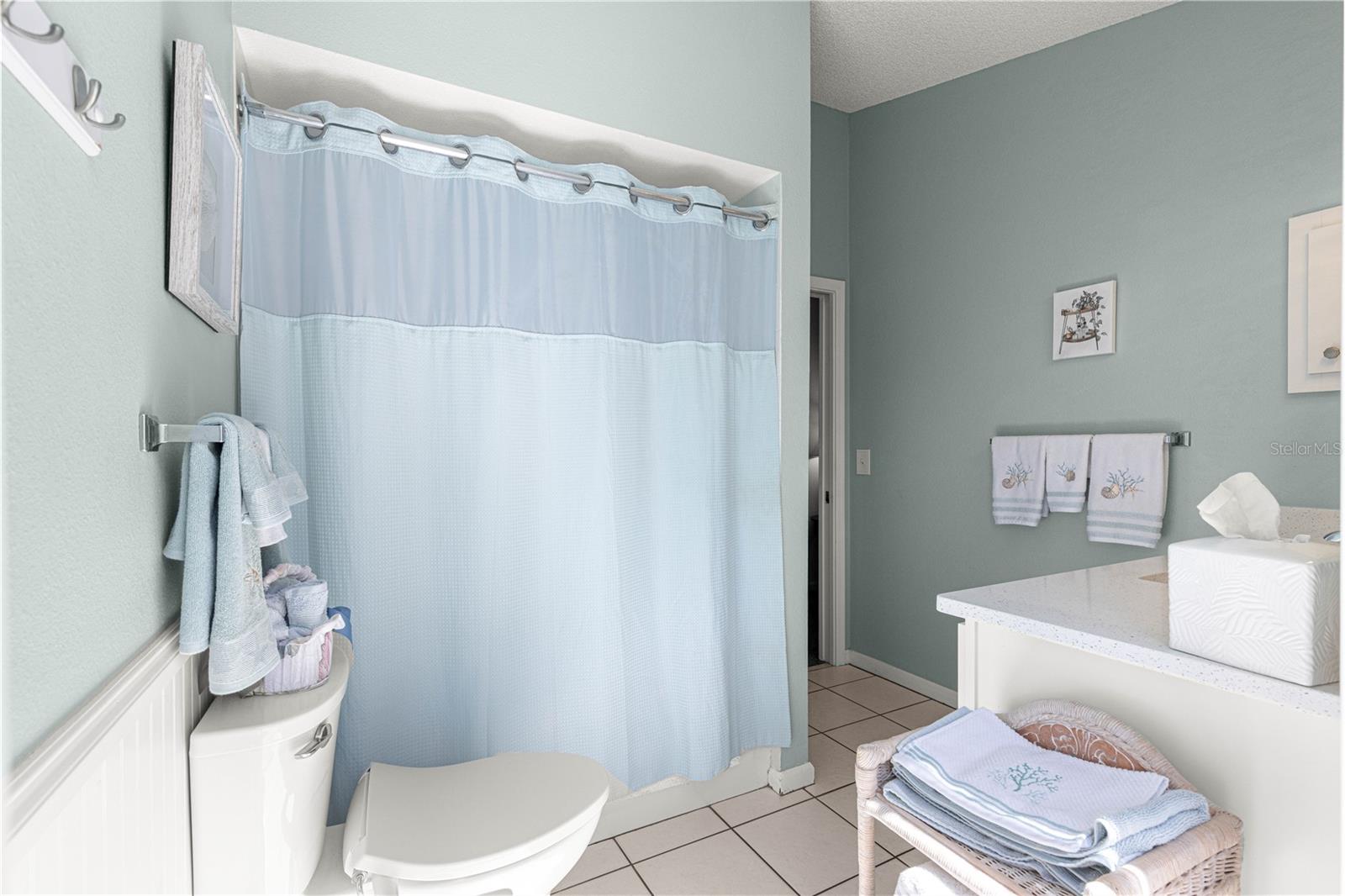 Listing photo id 23 for 5306 19th Place