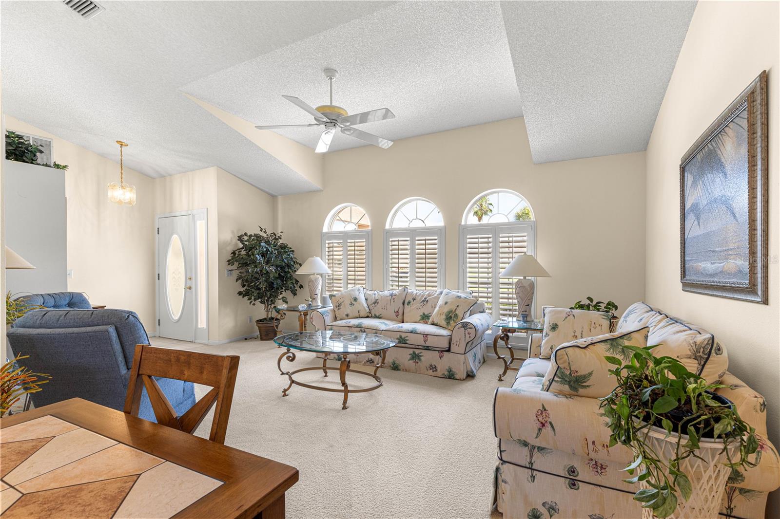 Listing photo id 2 for 5306 19th Place