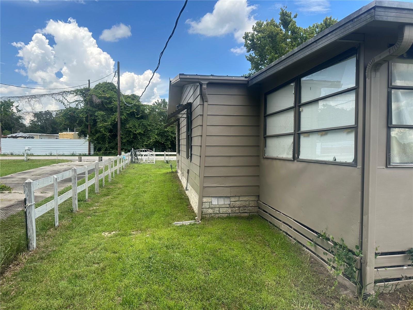 Image 24 of 37 For 9624 161st Street