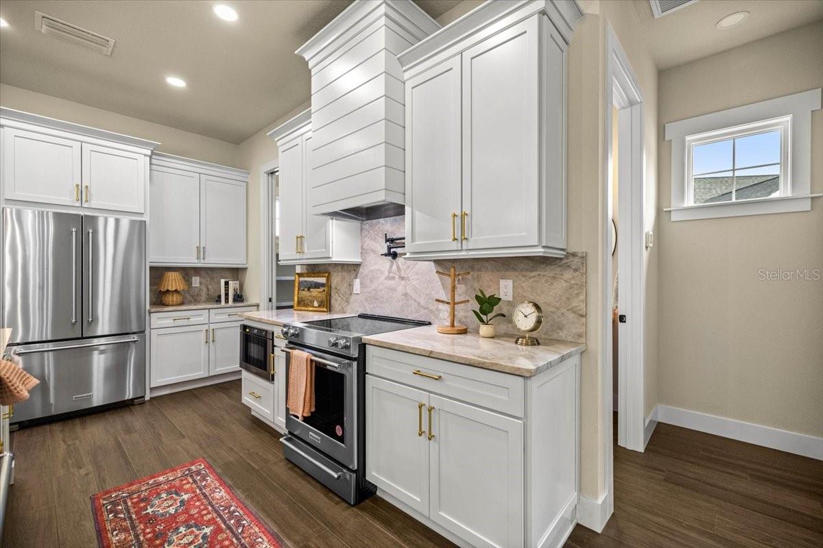 Image 12 of 52 For 2703 48th Avenue