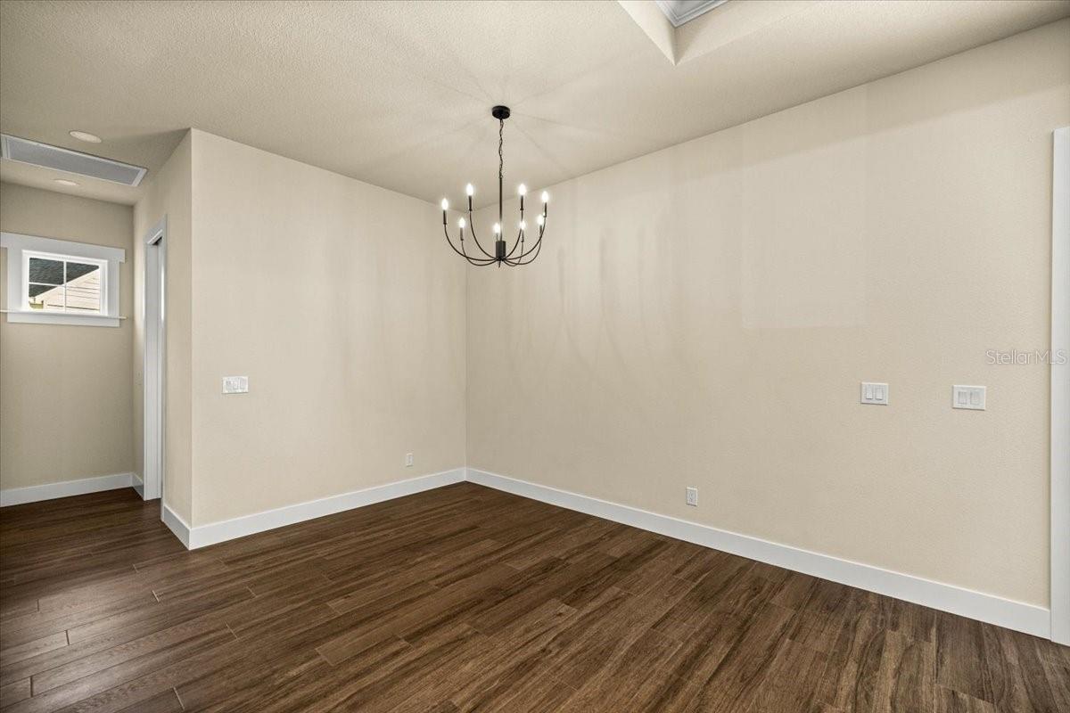 Image 21 of 52 For 2703 48th Avenue