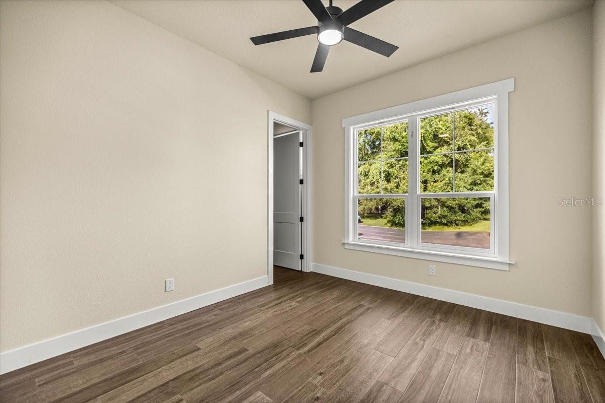 Image 34 of 52 For 2703 48th Avenue