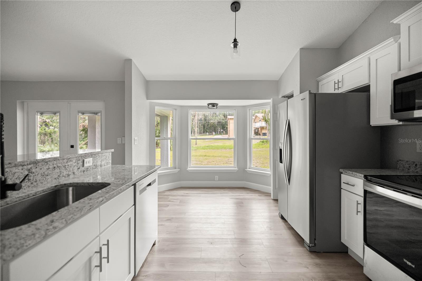 Image 12 of 35 For 4065 5th Avenue