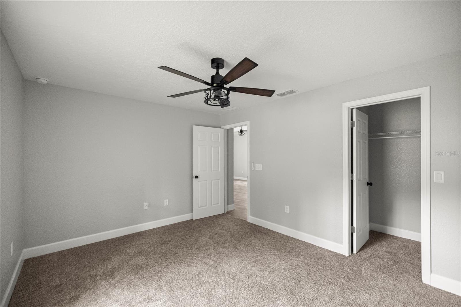 Image 15 of 35 For 4065 5th Avenue