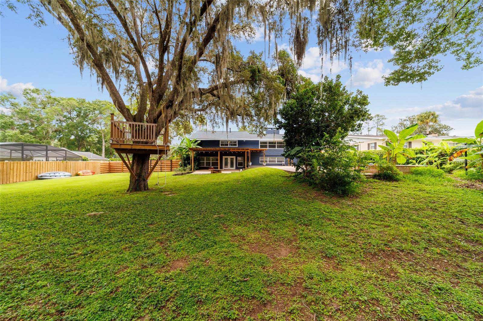 Listing photo id 11 for 1822 12th Street