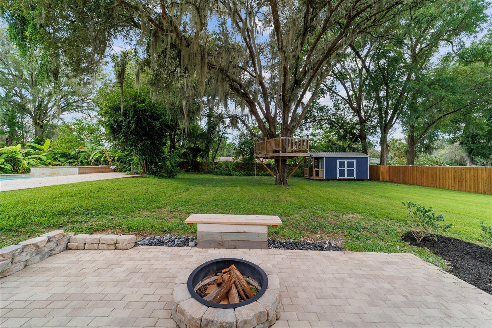 Listing photo id 12 for 1822 12th Street