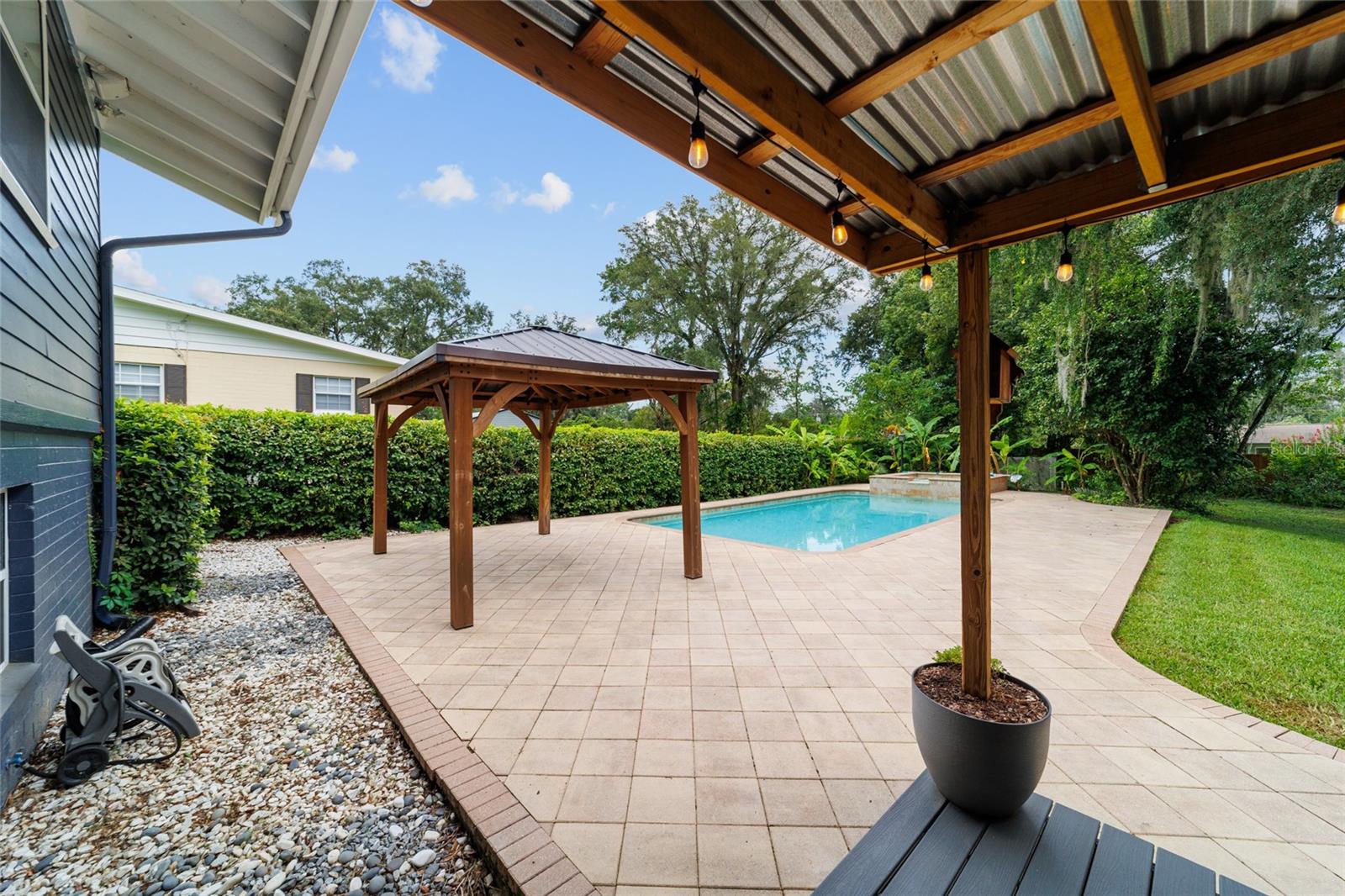 Listing photo id 14 for 1822 12th Street