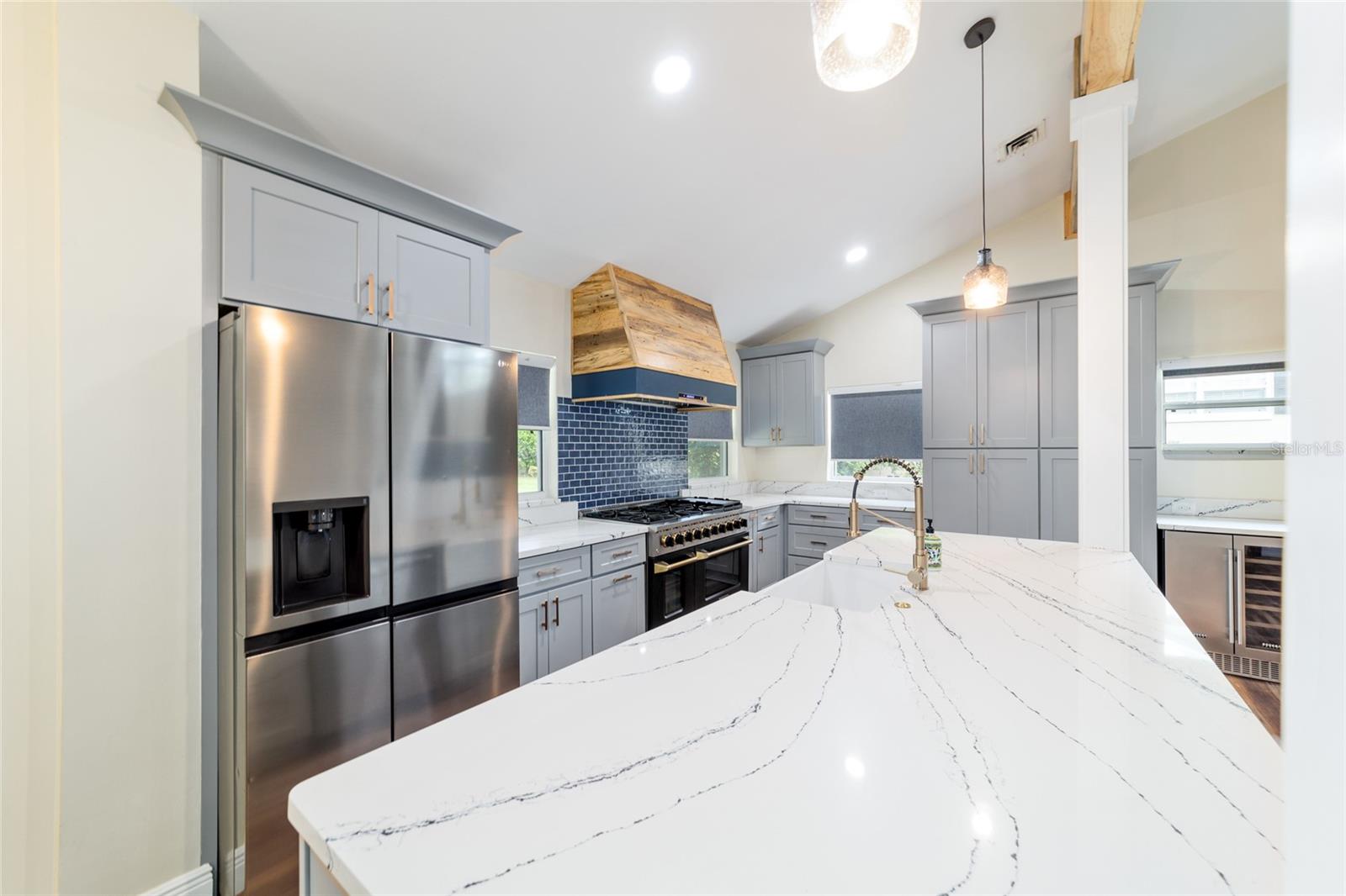 Listing photo id 31 for 1822 12th Street