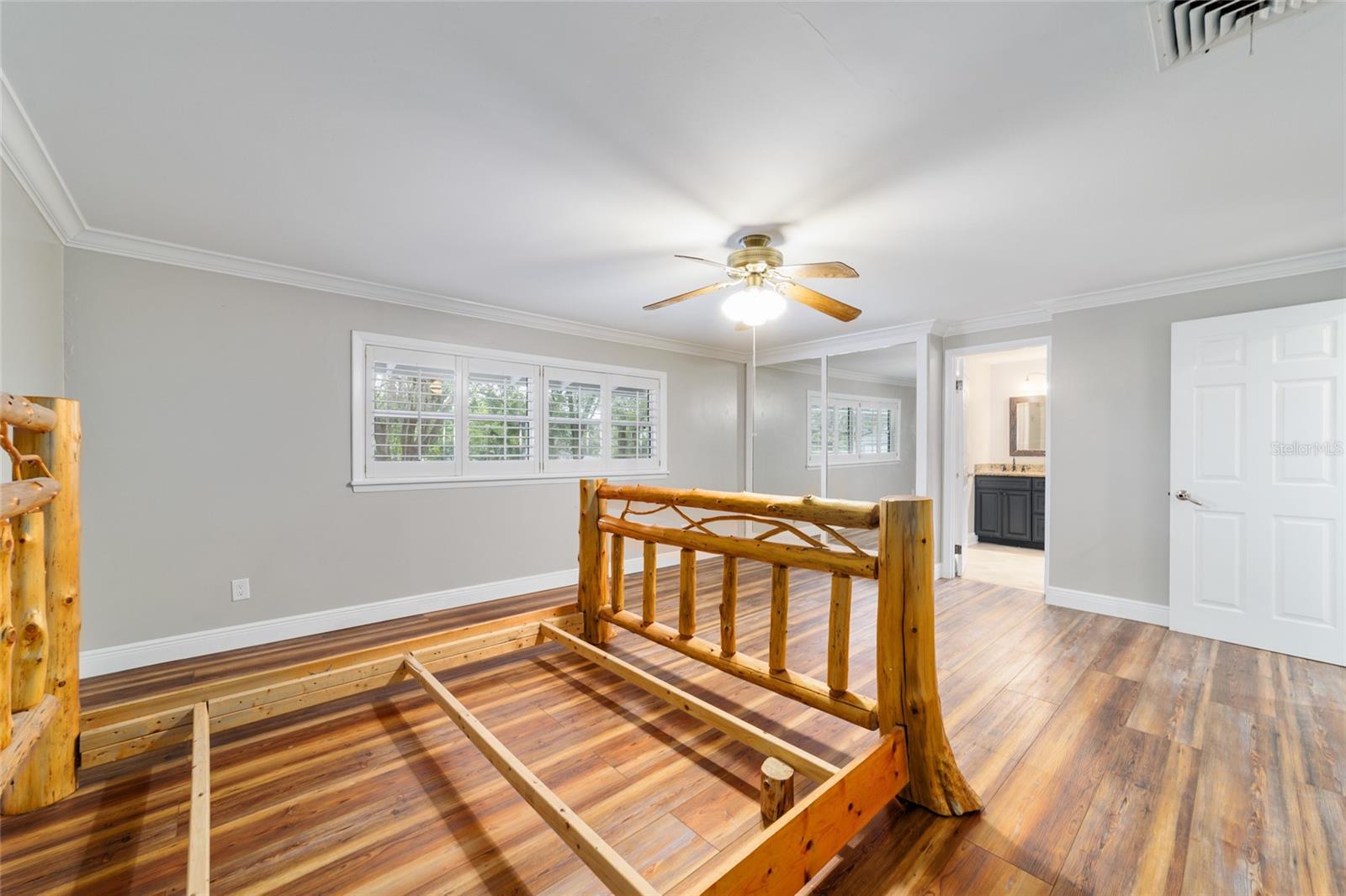 Listing photo id 46 for 1822 12th Street