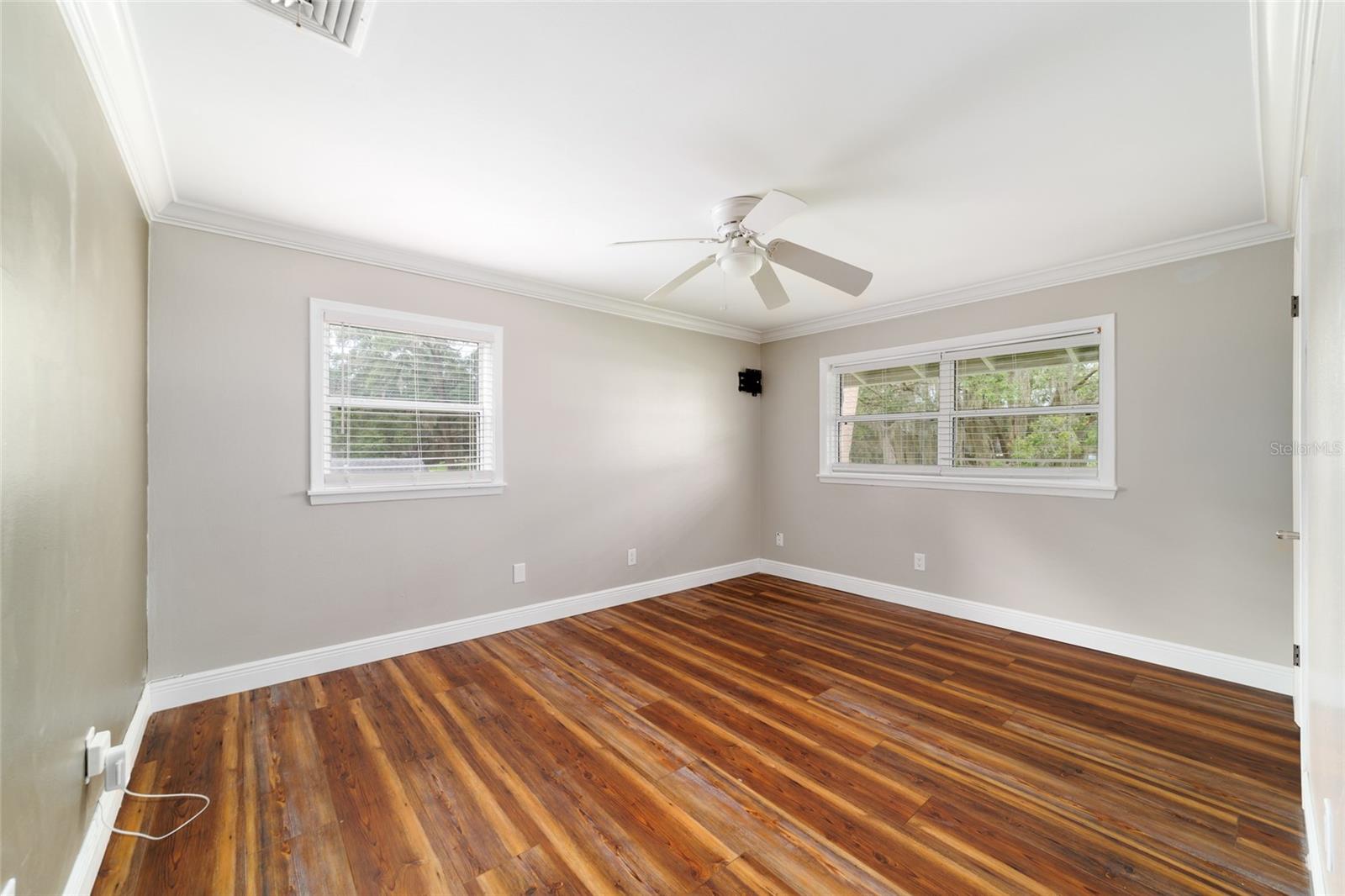 Listing photo id 54 for 1822 12th Street