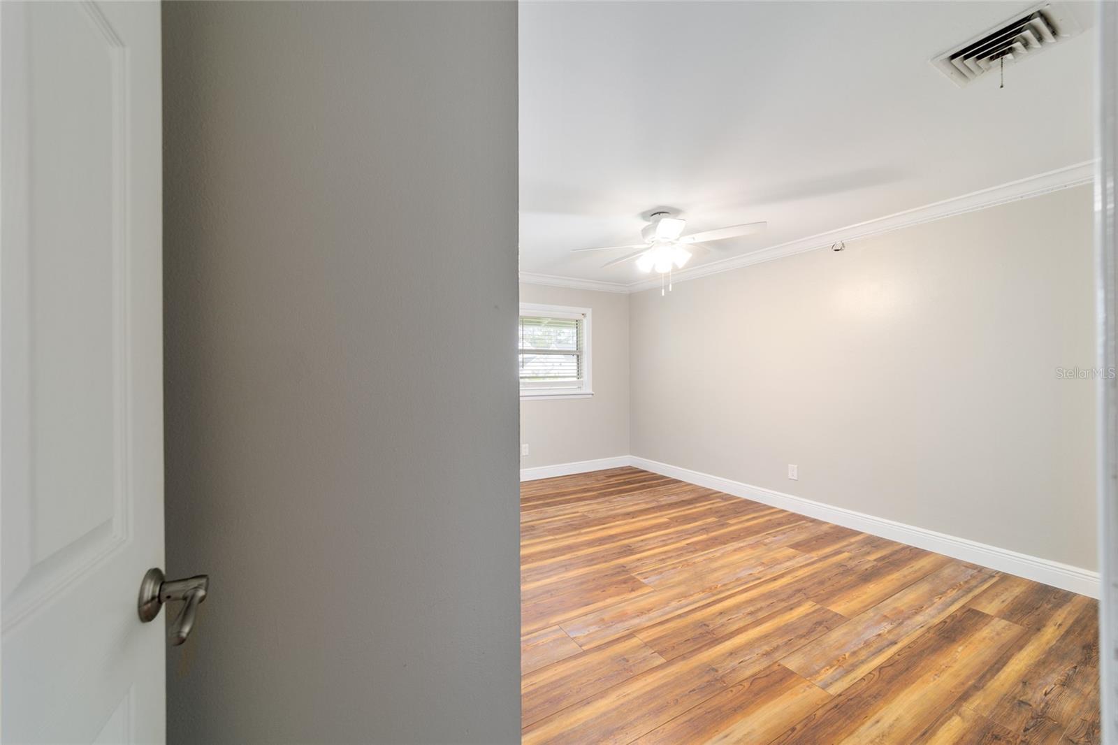 Listing photo id 57 for 1822 12th Street