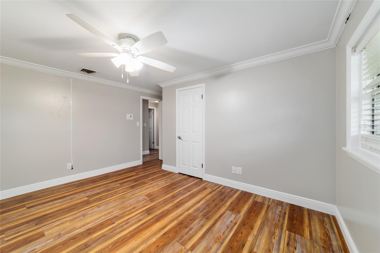 Listing photo id 59 for 1822 12th Street