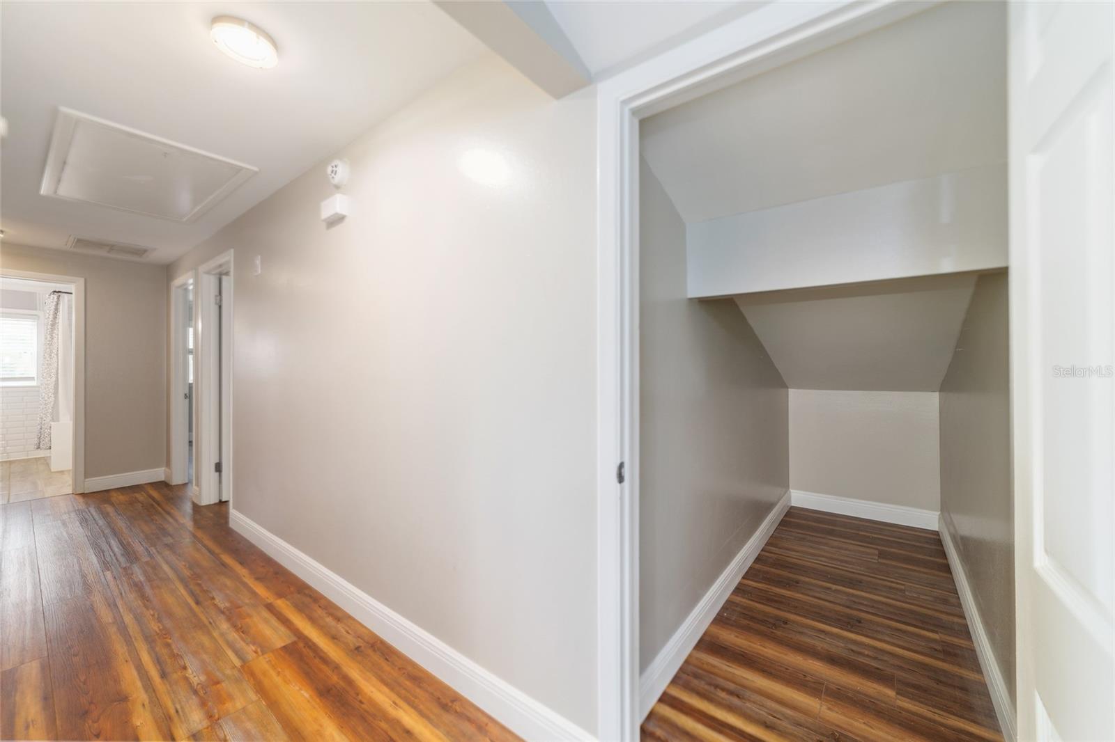 Listing photo id 62 for 1822 12th Street