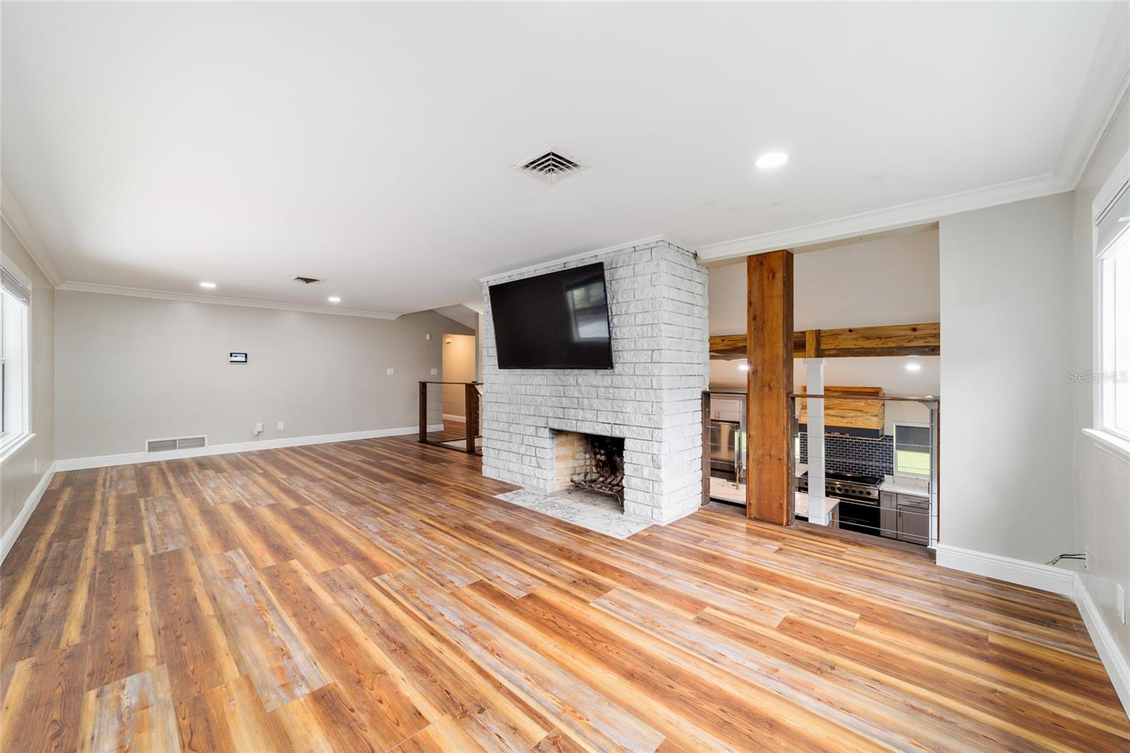 Listing photo id 67 for 1822 12th Street