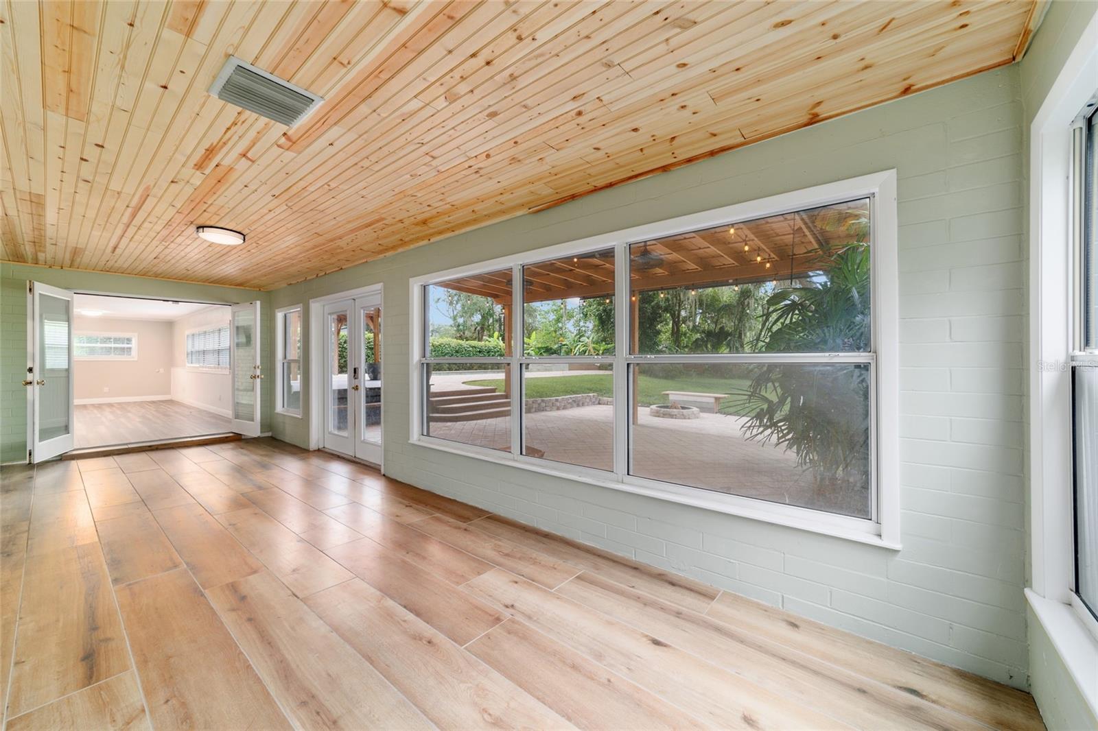 Listing photo id 75 for 1822 12th Street