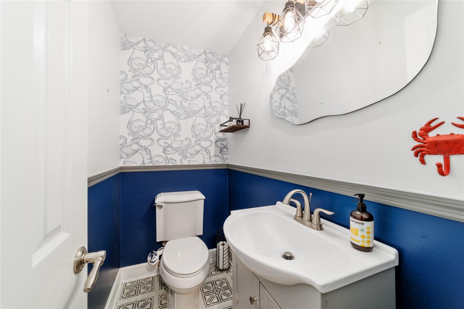 Listing photo id 79 for 1822 12th Street