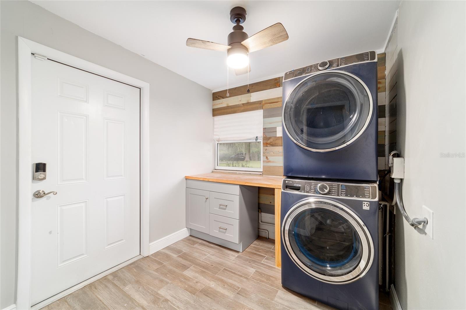 Listing photo id 80 for 1822 12th Street
