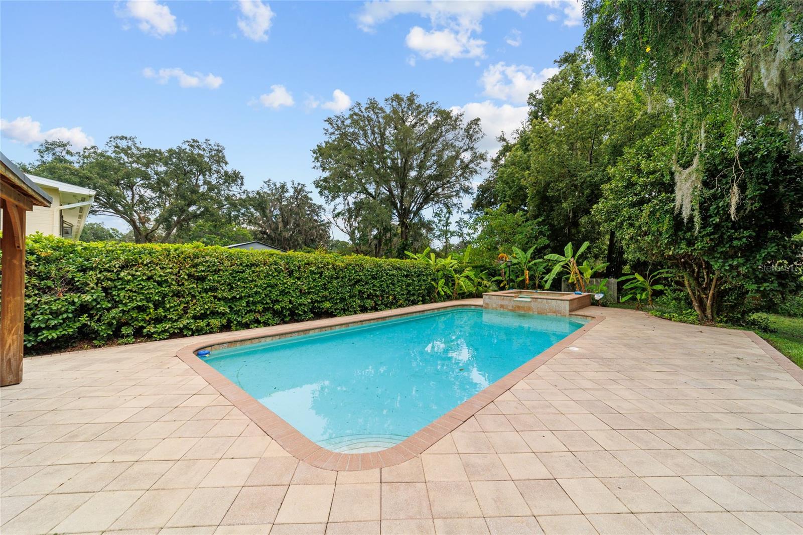 Listing photo id 83 for 1822 12th Street