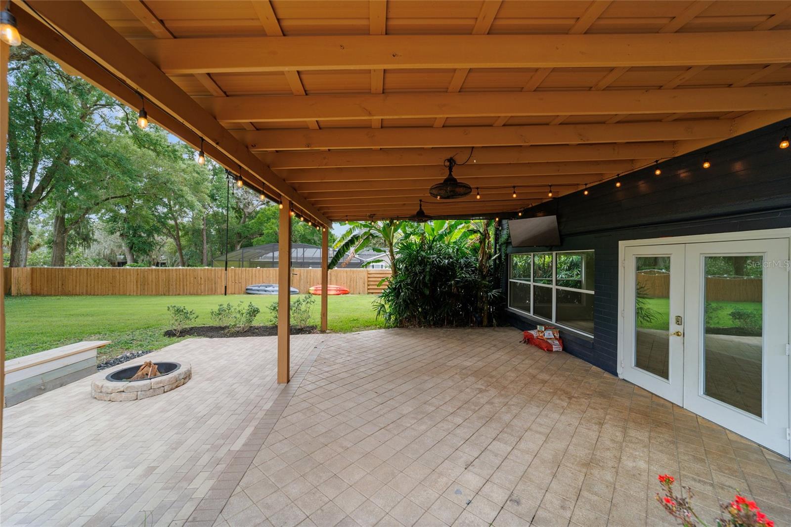 Listing photo id 90 for 1822 12th Street