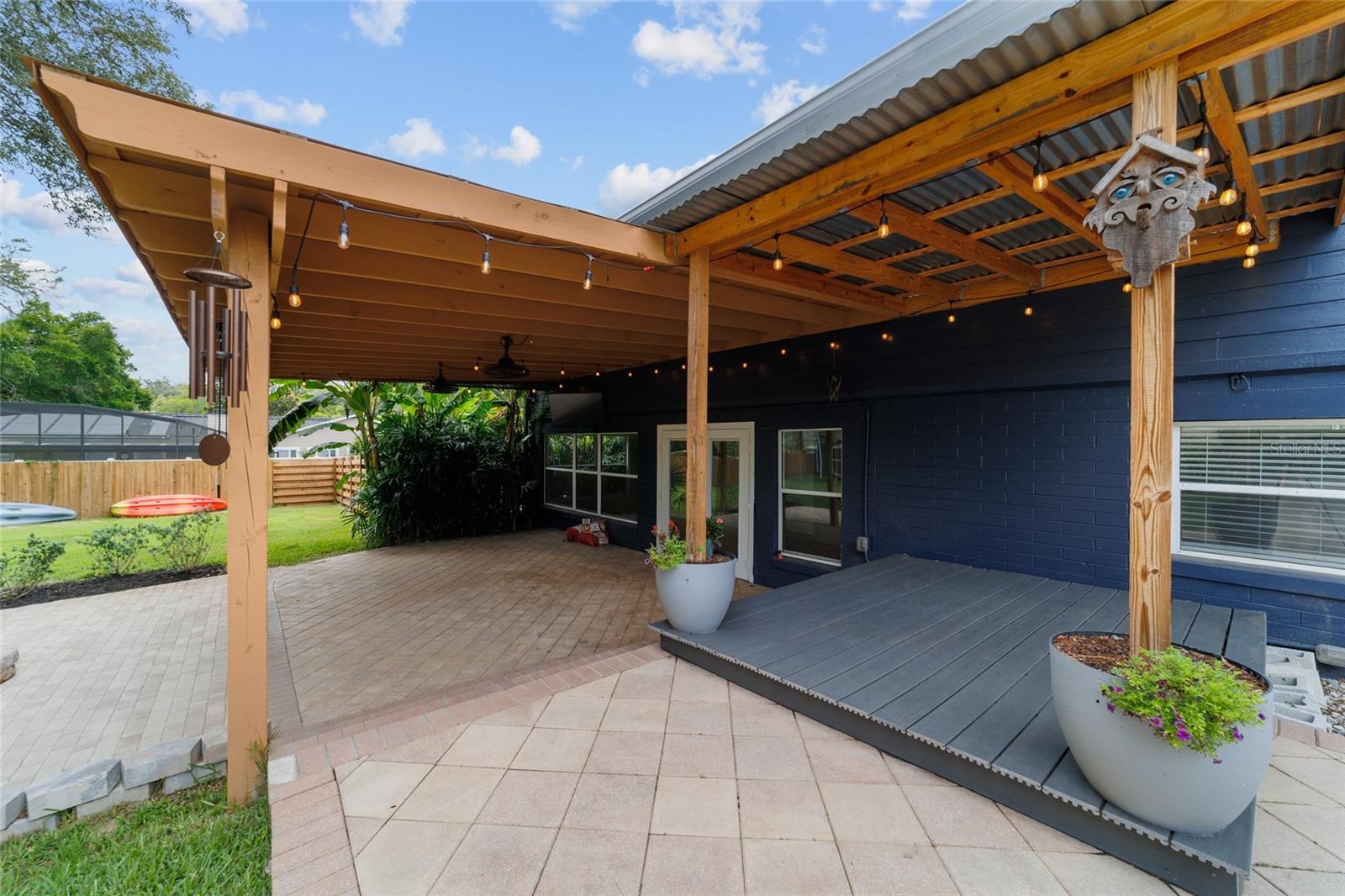 Listing photo id 92 for 1822 12th Street