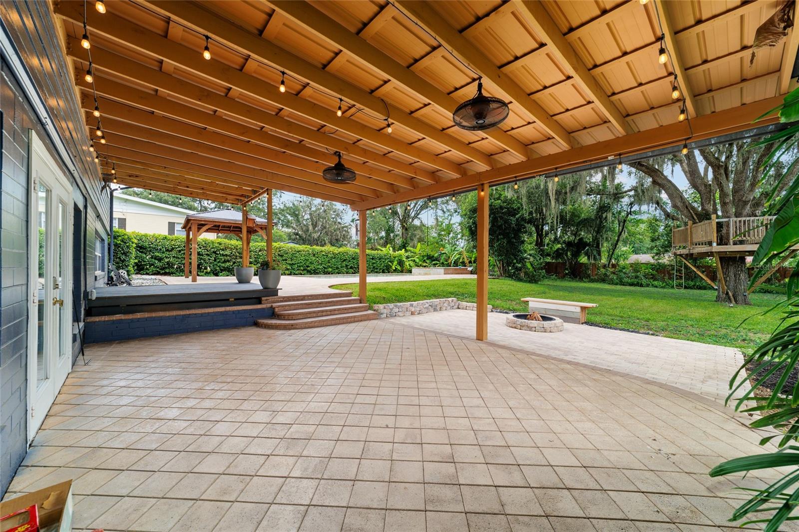 Listing photo id 94 for 1822 12th Street