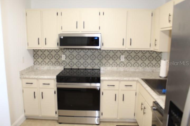 Image 30 of 46 For 2701 10th Street 202