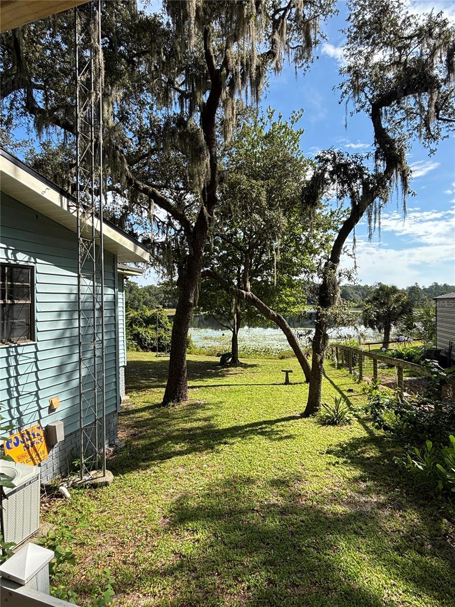 Listing photo id 10 for 16585 57th Place