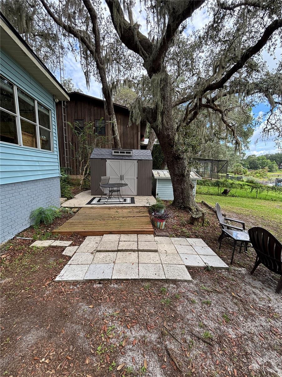 Listing photo id 14 for 16585 57th Place
