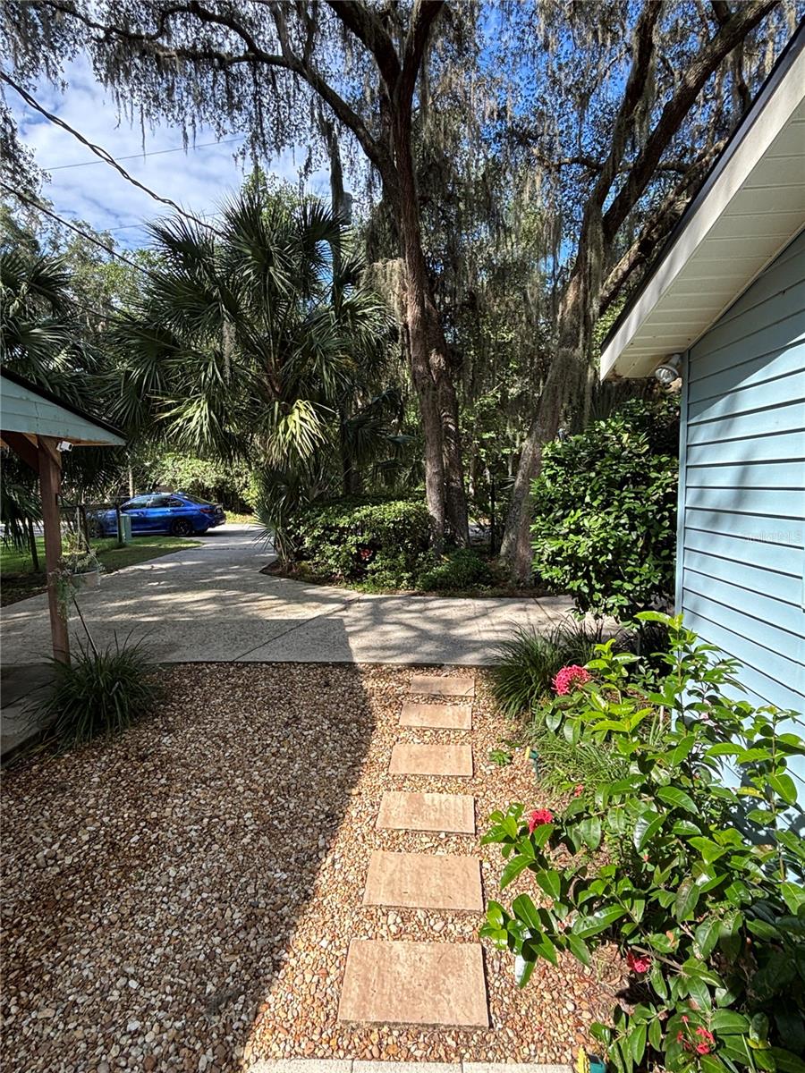 Listing photo id 17 for 16585 57th Place