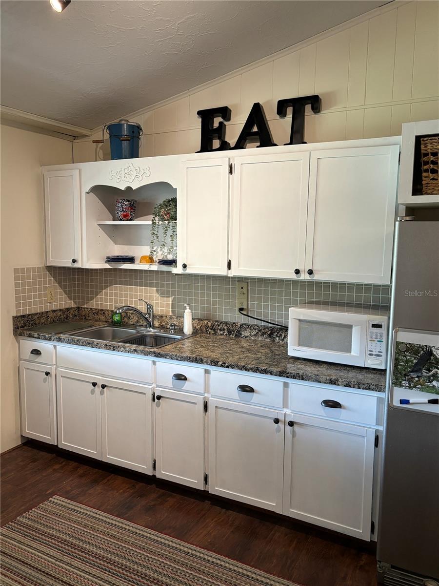 Listing photo id 22 for 16585 57th Place