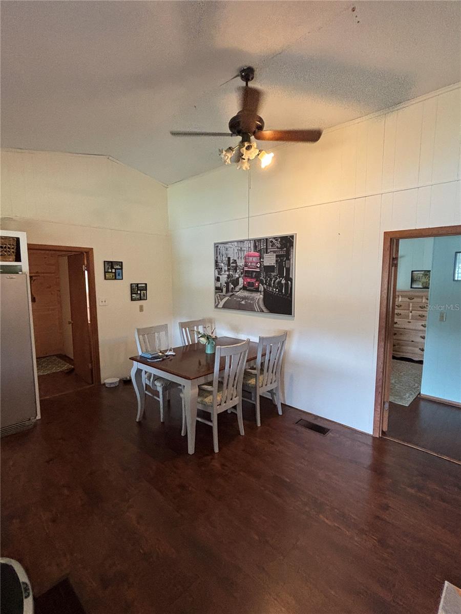 Listing photo id 23 for 16585 57th Place
