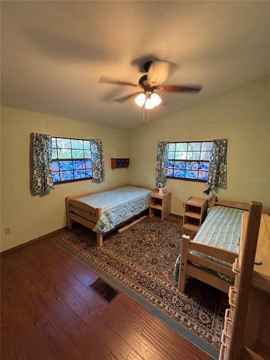 Listing photo id 32 for 16585 57th Place