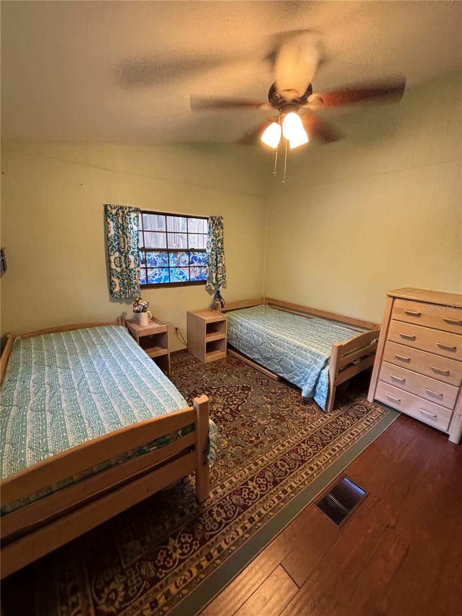 Listing photo id 33 for 16585 57th Place