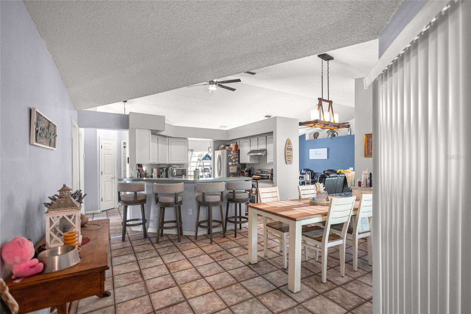 Image 13 of 30 For 2685 Apricot Drive