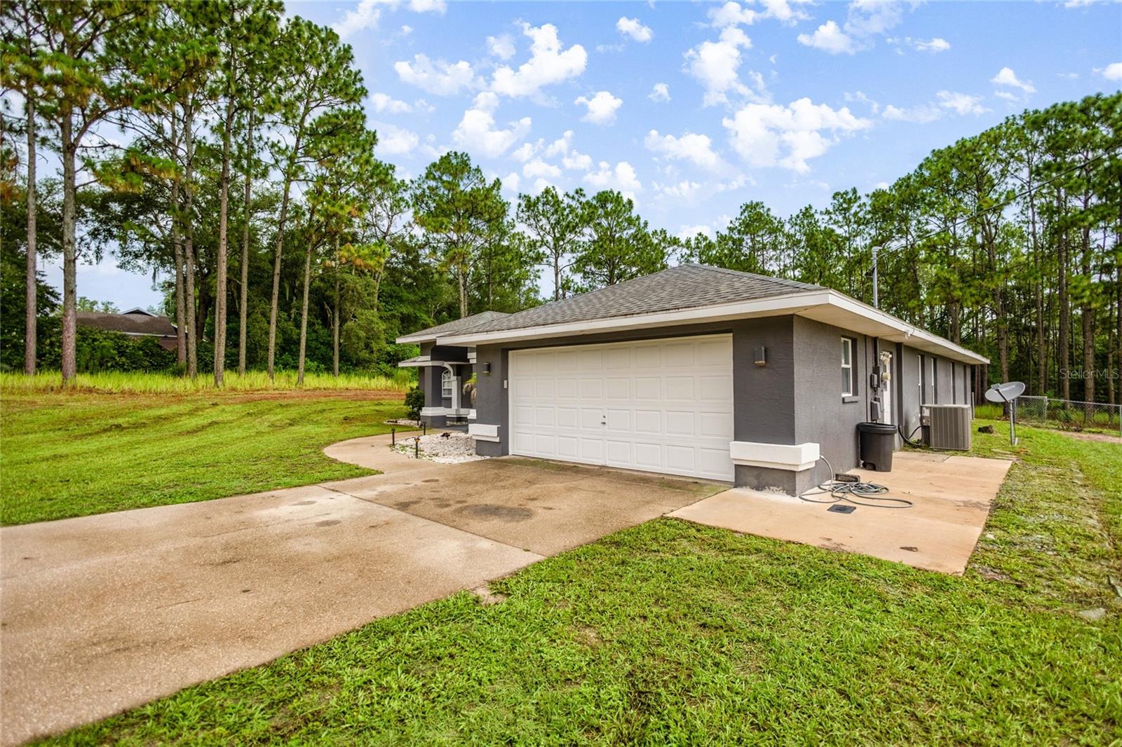 Image 29 of 30 For 2685 Apricot Drive