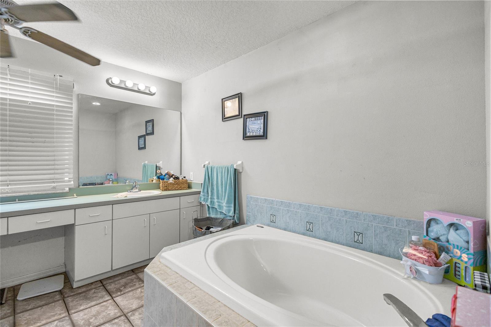 Image 9 of 30 For 2685 Apricot Drive