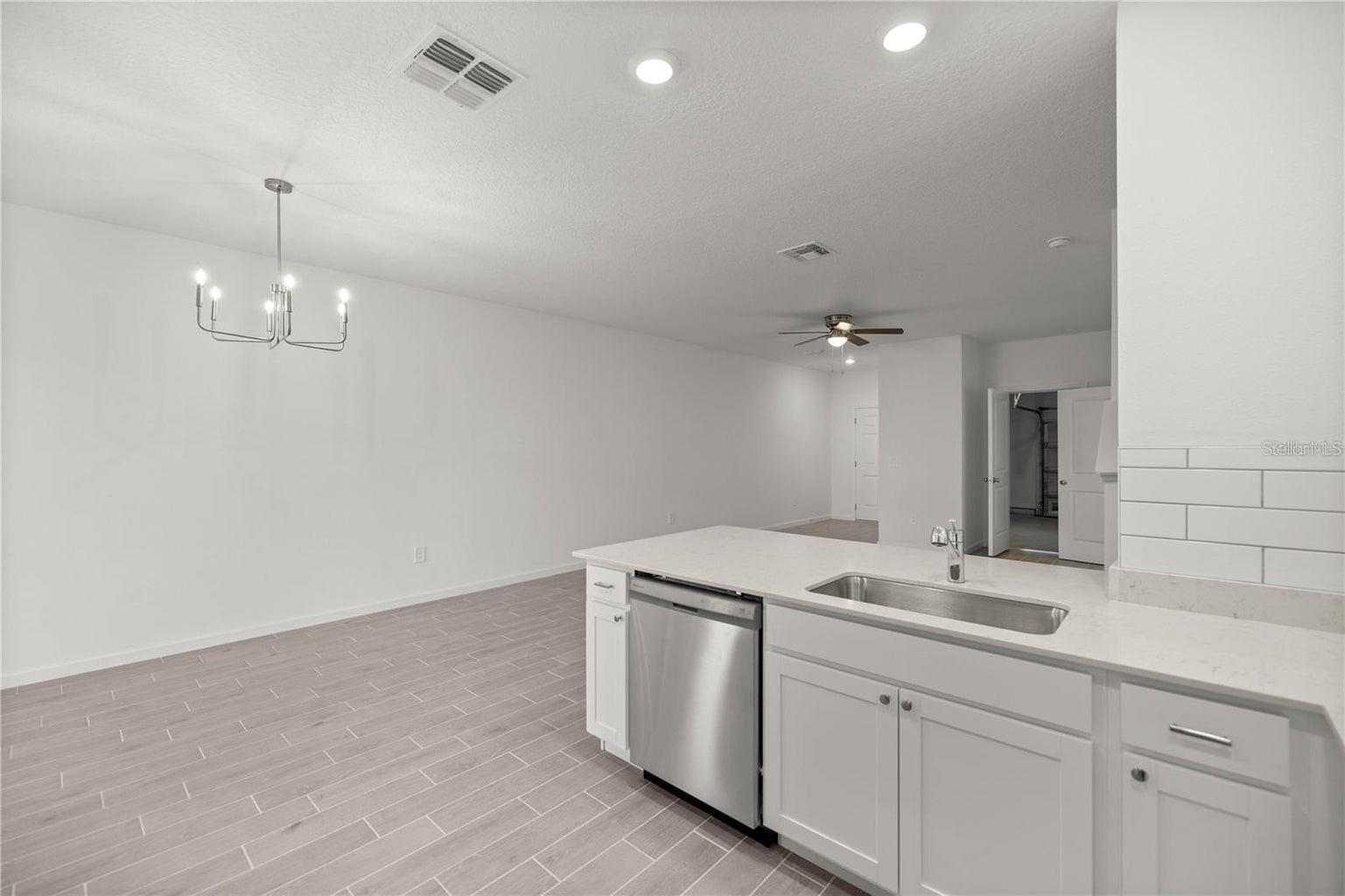 Image 10 of 38 For 3600 37th Ct Court