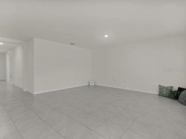 Image 10 of 25 For 8661 Triumph Circle