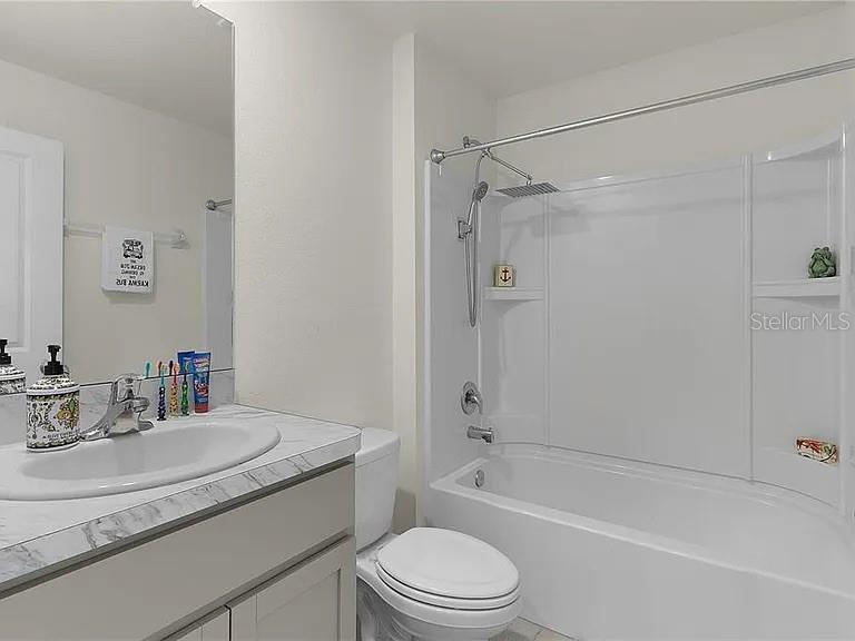 Image 18 of 25 For 8661 Triumph Circle