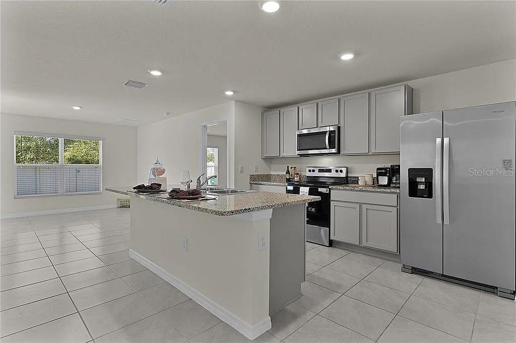 Image 5 of 25 For 8661 Triumph Circle