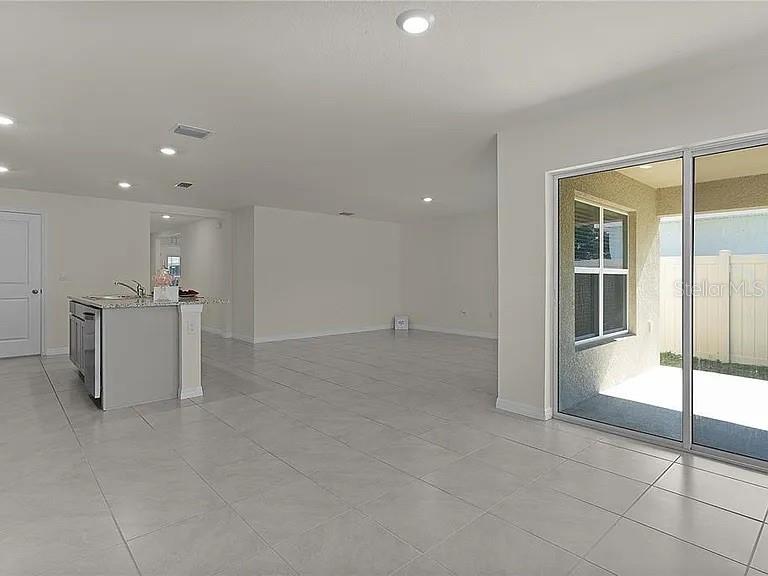 Image 7 of 25 For 8661 Triumph Circle