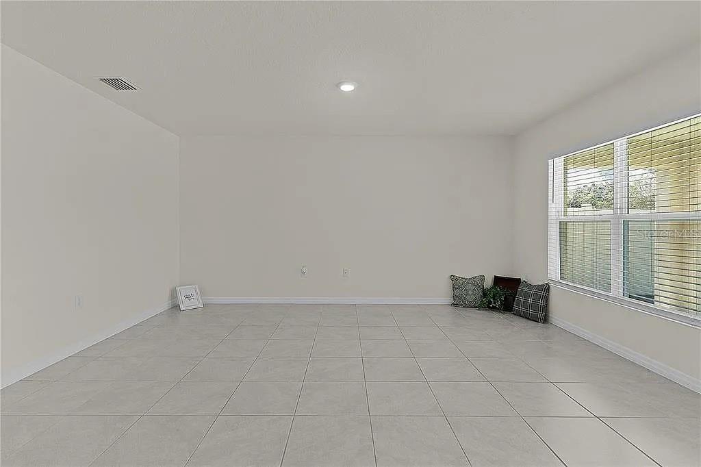Image 9 of 25 For 8661 Triumph Circle