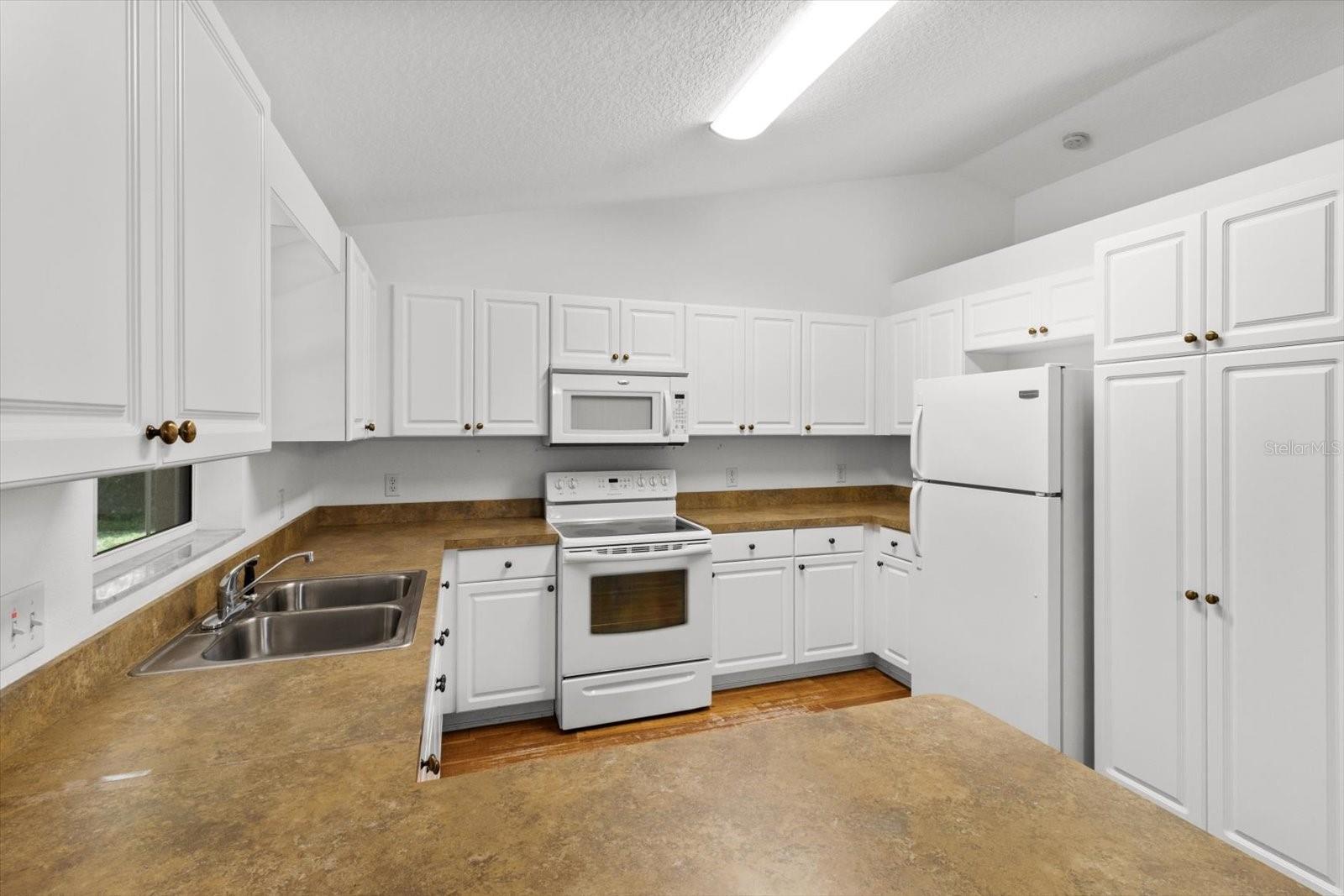 Image 12 of 51 For 2105 Dearborn Drive