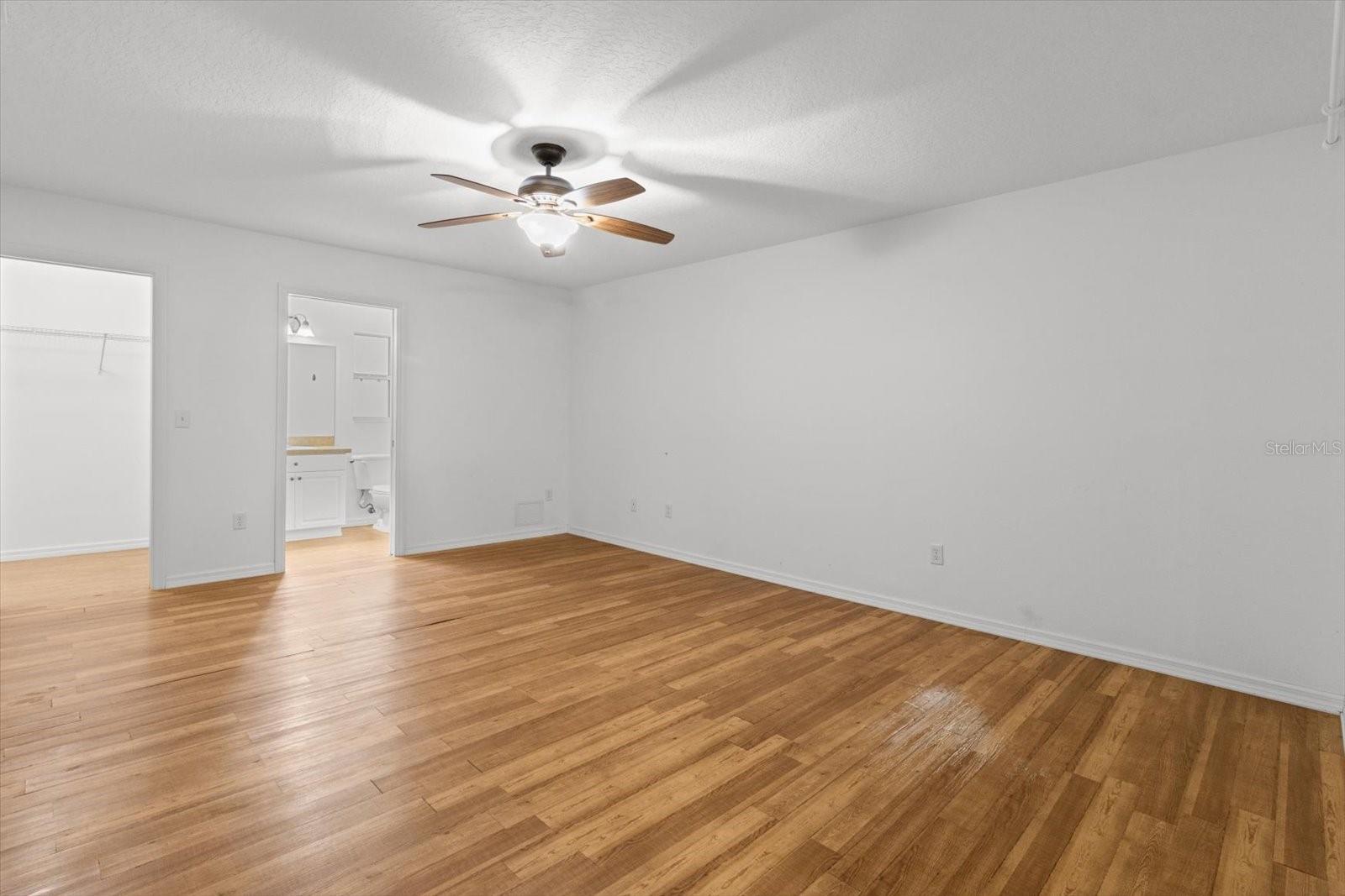 Image 16 of 51 For 2105 Dearborn Drive