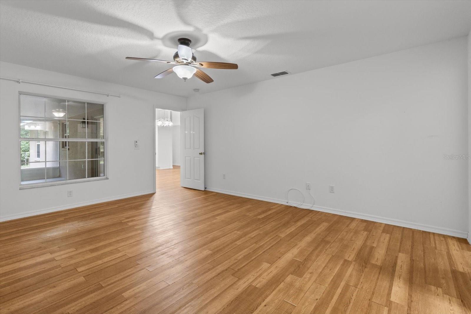 Image 17 of 51 For 2105 Dearborn Drive