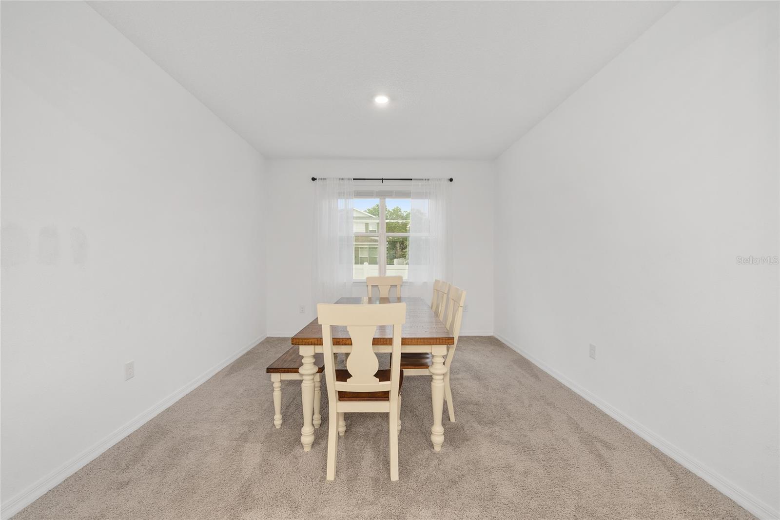 Listing photo id 17 for 6541 73rd Avenue