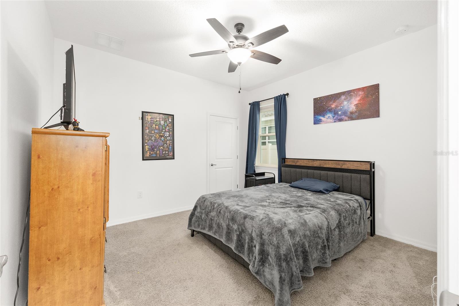 Listing photo id 25 for 6541 73rd Avenue