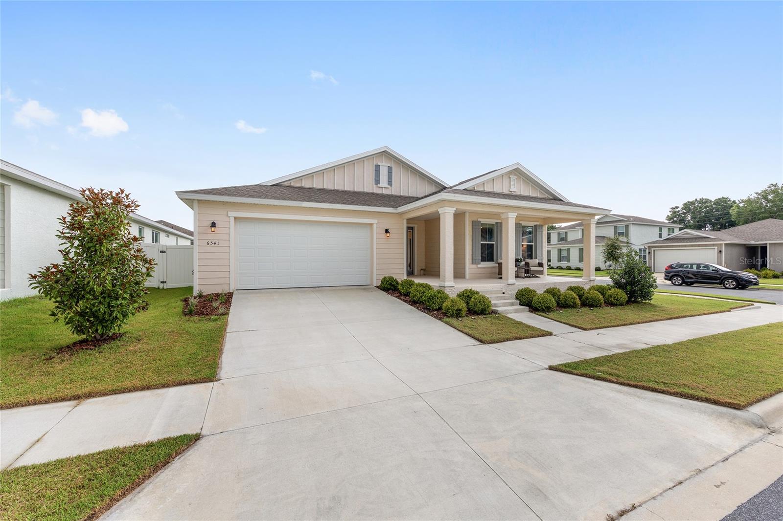 Listing photo id 1 for 6541 73rd Avenue